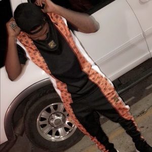 Meet your Posher, Daniel